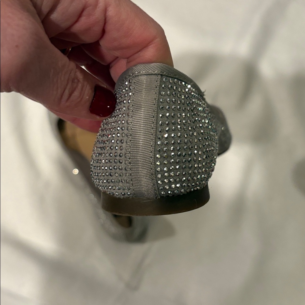 Gianni Bini 7.5 Elegant Gray/silver Rhinestone Flats - Picture 11 of 11